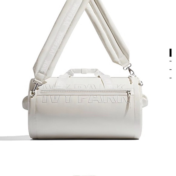 Ivy Park padded duffle bag (❤️‍🔥SALE: 30% off❤️‍🔥) - Picture 1 of 7